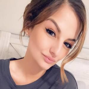 Meet your Posher, Adé